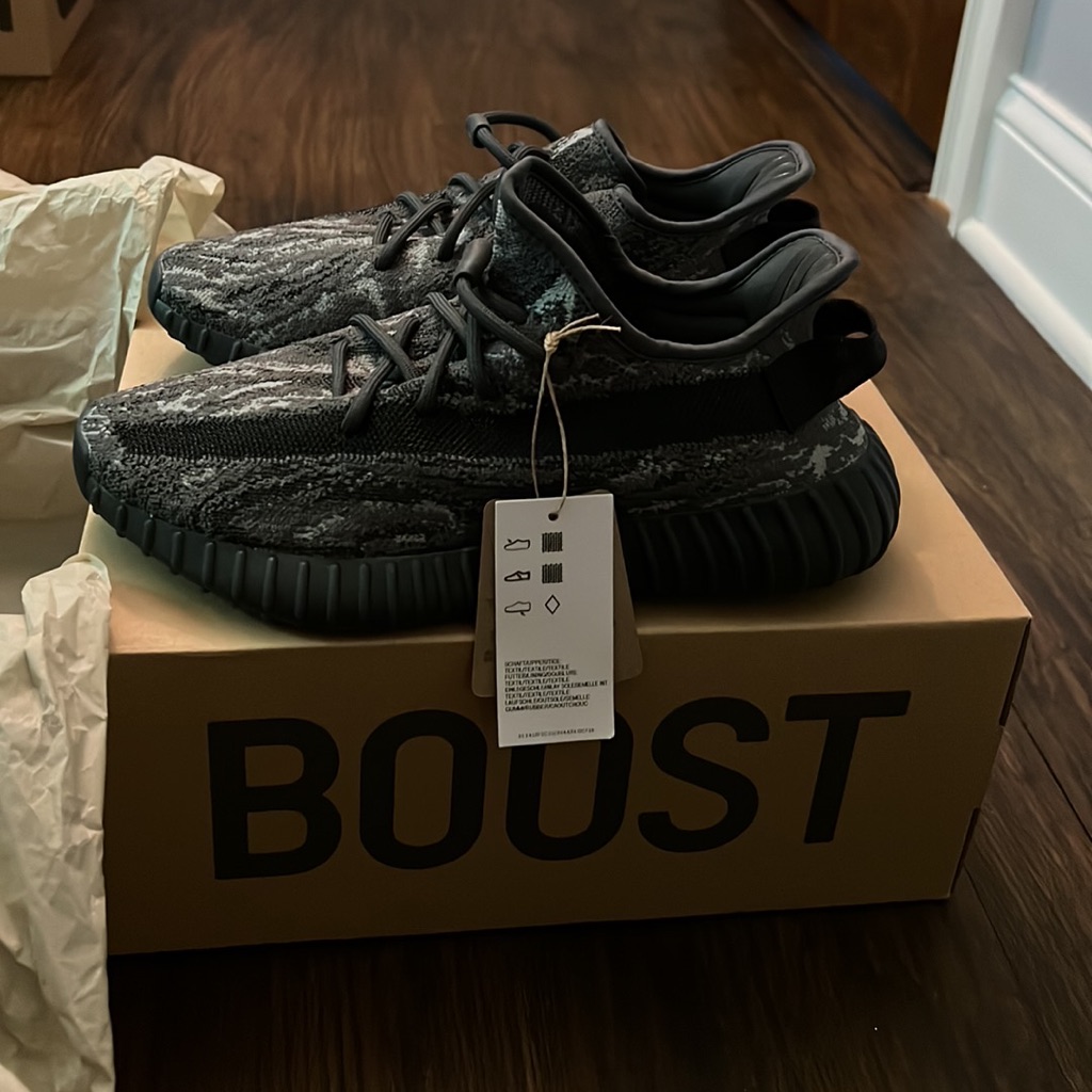 Yeezy Boost 350 V2 Mx Dark Salt